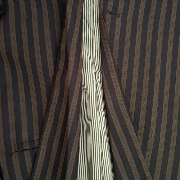 Fun striped blazer with complementing interior lining - Picture 4 of 5